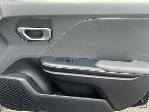 Used 2025 Kia K4 FWD image 26
