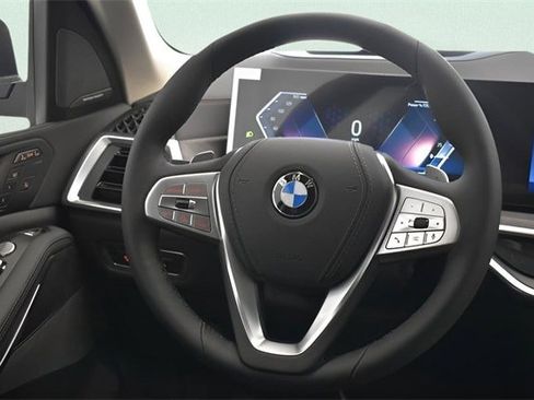 New 2026 BMW X7 xDrive40i w/ Premium Package image 19