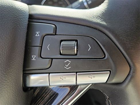 Certified 2025 Cadillac XT6 Premium Luxury image 21