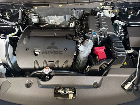 Used 2025 Mitsubishi Outlander Sport AWD image 33