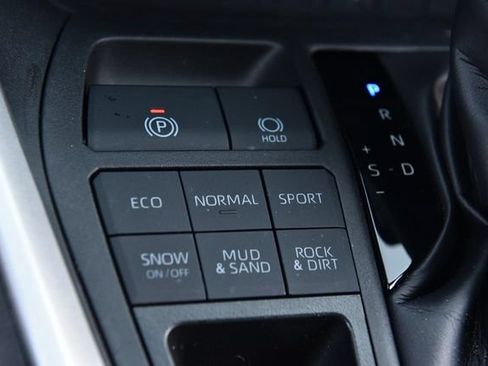 Used 2025 Toyota RAV4 XLE w/ Convenience Package AWD/4WD image 16