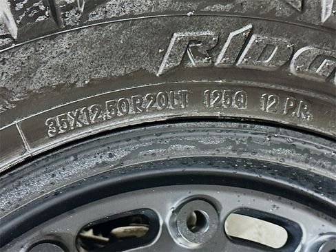 Used 2018 Jeep Wrangler Unlimited Sahara image 34