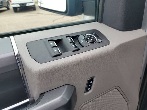 Used 2018 Ford F150 XLT w/ Equipment Group 302A Luxury image 12