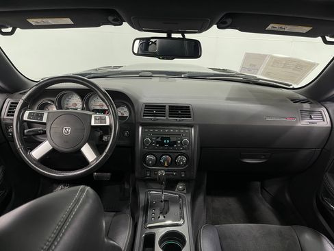 Used 2009 Dodge Challenger SRT8 w/ SRT Option Group II RWD image 17