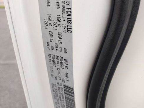 Used 2018 Jeep Compass Latitude w/ Cold Weather Group image 31