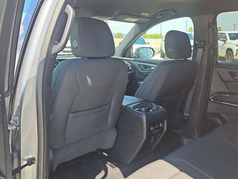 Used 2026 Chevrolet Traverse LT w/ Driver Confidence Package FWD image 21