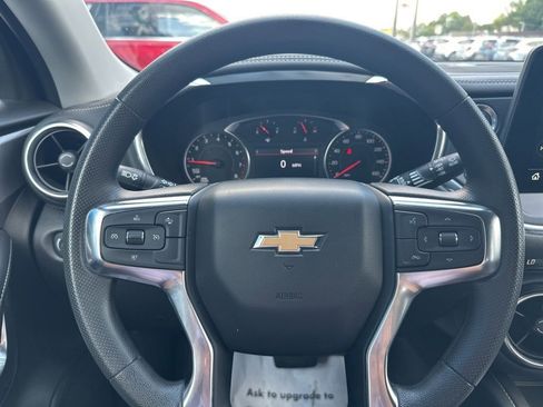 Used 2025 Chevrolet Blazer LT image 18