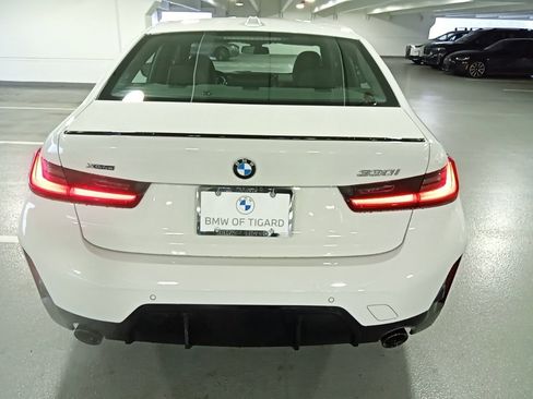 Used 2023 BMW 330i xDrive Sedan w/ M Sport Package image 8