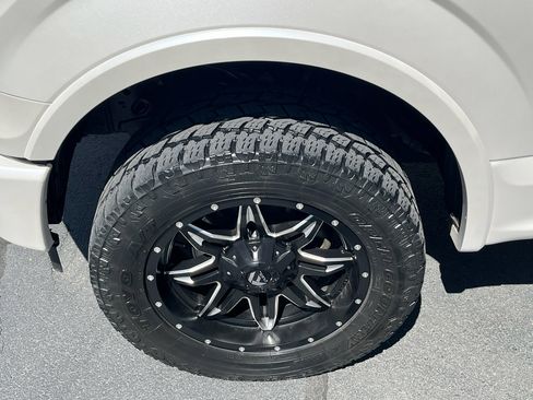 Used 2017 Ford F150 Limited w/ Trailer Tow Package image 12