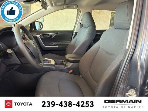 Used 2020 Toyota RAV4 LE FWD image 12