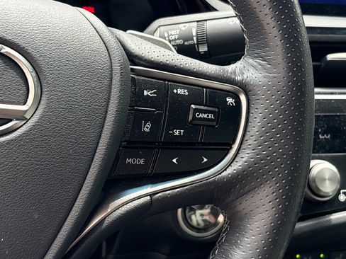 Used 2023 Lexus ES 350 F Sport w/ Accessory Package (Z1) FWD image 6