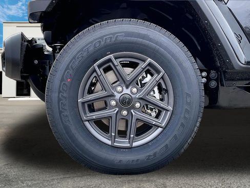 New 2026 Jeep Gladiator Sport image 12