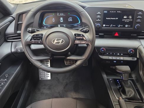 New 2026 Hyundai Elantra SEL Sport Premium FWD image 15