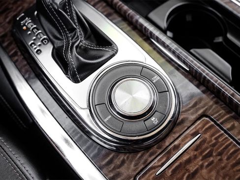 Used 2020 Nissan Armada SL w/ Premium Package image 30