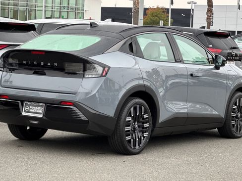 New 2026 Nissan Leaf Platinum+ w/ Cargo Package (Platinum+) image 4