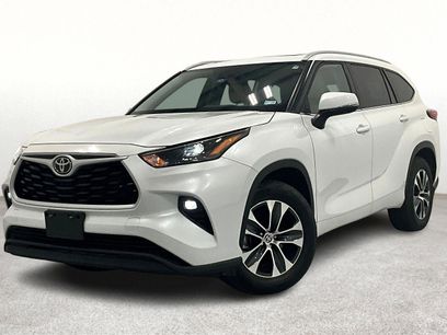 Used 2022 Toyota Highlander XLE