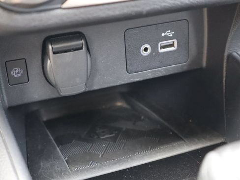 Used 2024 Nissan Versa SV FWD image 23
