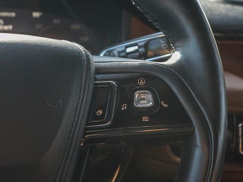 Used 2021 Lincoln Aviator Reserve w/ Equipment Group 210A image 40