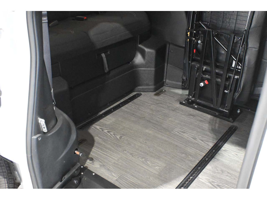 New 2024 Chrysler Pacifica Touring FWD image 18