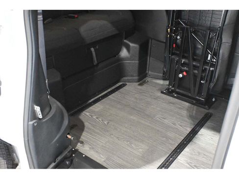 New 2024 Chrysler Pacifica Touring FWD image 18
