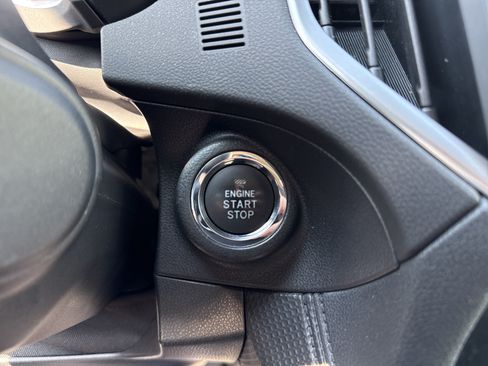 Used 2019 Subaru Forester Premium AWD/4WD image 33