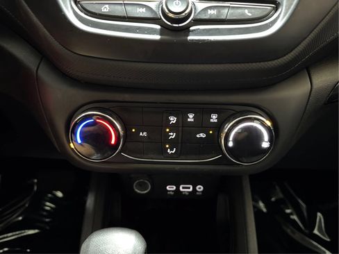 Used 2023 Chevrolet TrailBlazer LS AWD/4WD image 32