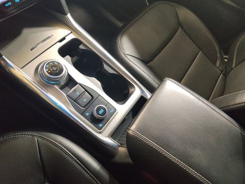 Used 2023 Ford Explorer Limited image 26