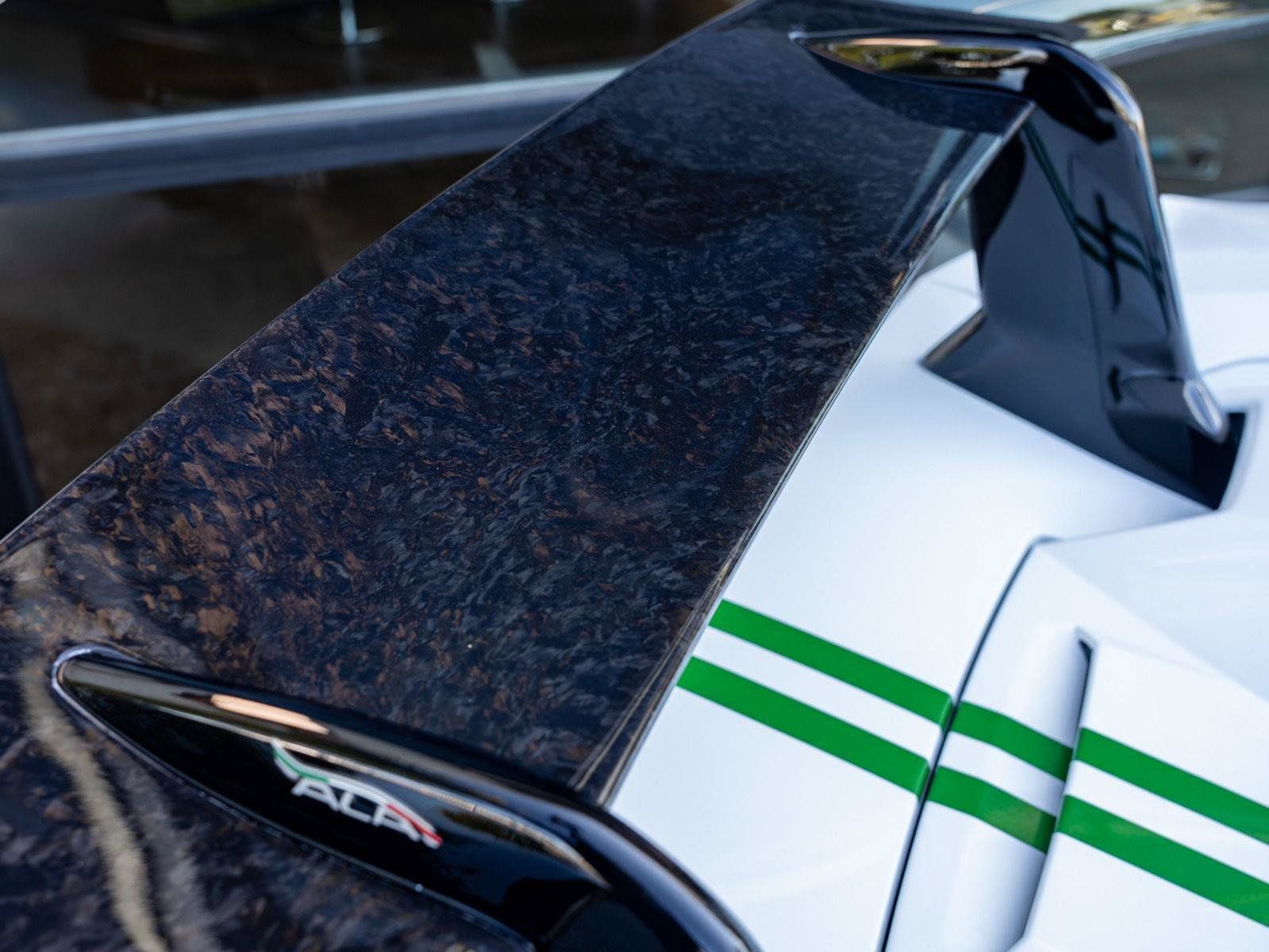 Used 2018 Lamborghini Huracan Performante AWD/4WD image 17