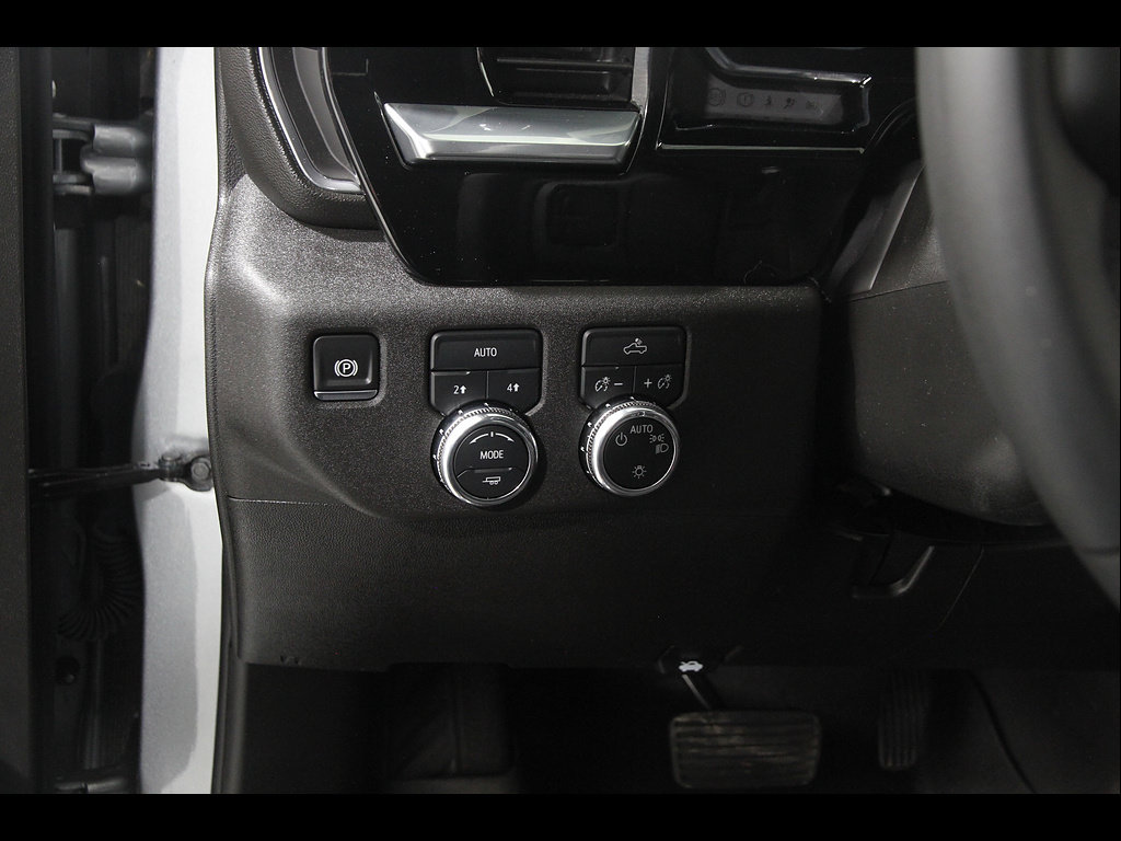 Certified 2025 GMC Sierra 1500 SLE w/ Preferred Package AWD/4WD image 6