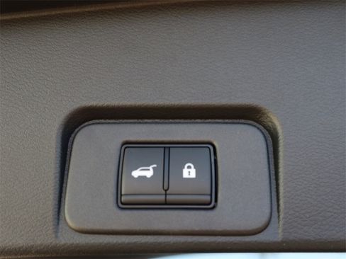 Certified 2025 Nissan Rogue SV w/ SV Premium Package image 29