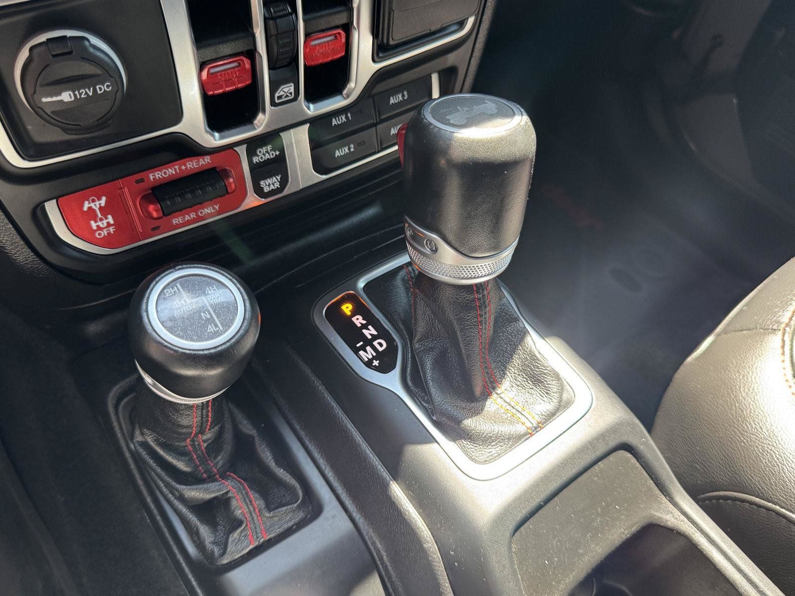 Used 2021 Jeep Wrangler Unlimited Rubicon w/ Uconnect 4C Nav & Sound Group AWD/4WD image 18