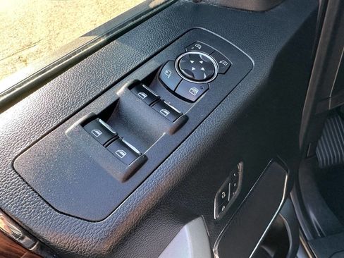 Used 2016 Ford F150 Lariat w/ Equipment Group 502A Luxury image 27