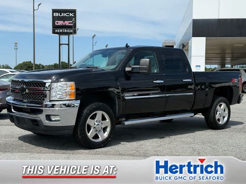 Used 2014 Chevrolet Silverado 2500 LT w/ Custom Sport Truck Package AWD/4WD image 1