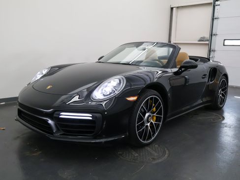 Used 2018 Porsche 911 Turbo S AWD/4WD image 8