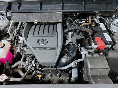 Certified 2024 Toyota Highlander XLE AWD/4WD image 26
