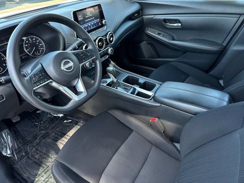 Used 2024 Nissan Sentra SV FWD image 10