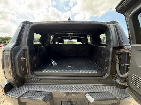 Used 2025 GMC Hummer EV 3X AWD/4WD image 3