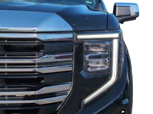 Used 2024 GMC Sierra 1500 SLT AWD/4WD image 12