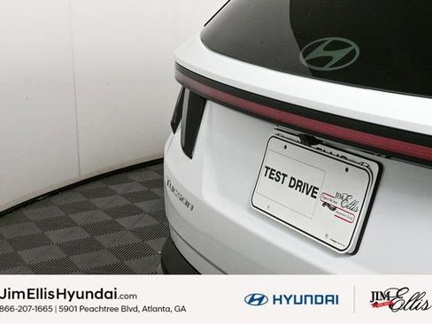 Certified 2025 Hyundai Tucson Limited image 38