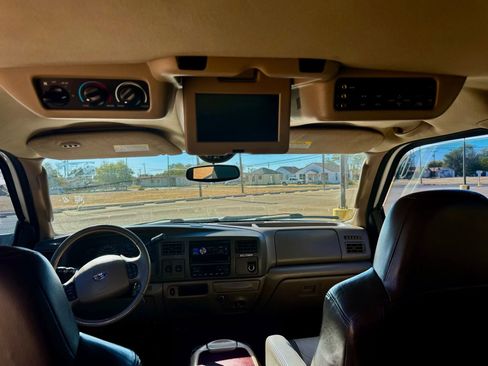 Used 2004 Ford Excursion Eddie Bauer image 18