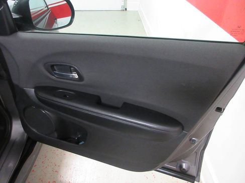 Used 2021 Honda HR-V Sport image 26