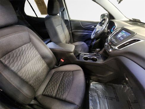 Used 2019 Chevrolet Equinox LT w/ Driver Convenience Package image 26