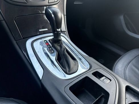 Used 2017 Buick Regal Sport Touring image 24