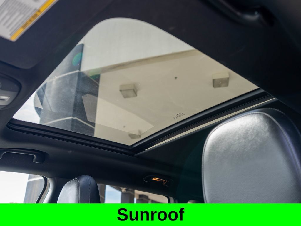 Used 2021 Jeep Compass Latitude w/ Sun and Sound Group AWD/4WD image 12
