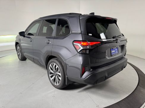 Used 2025 Subaru Forester Touring w/ Touring Package AWD/4WD image 3