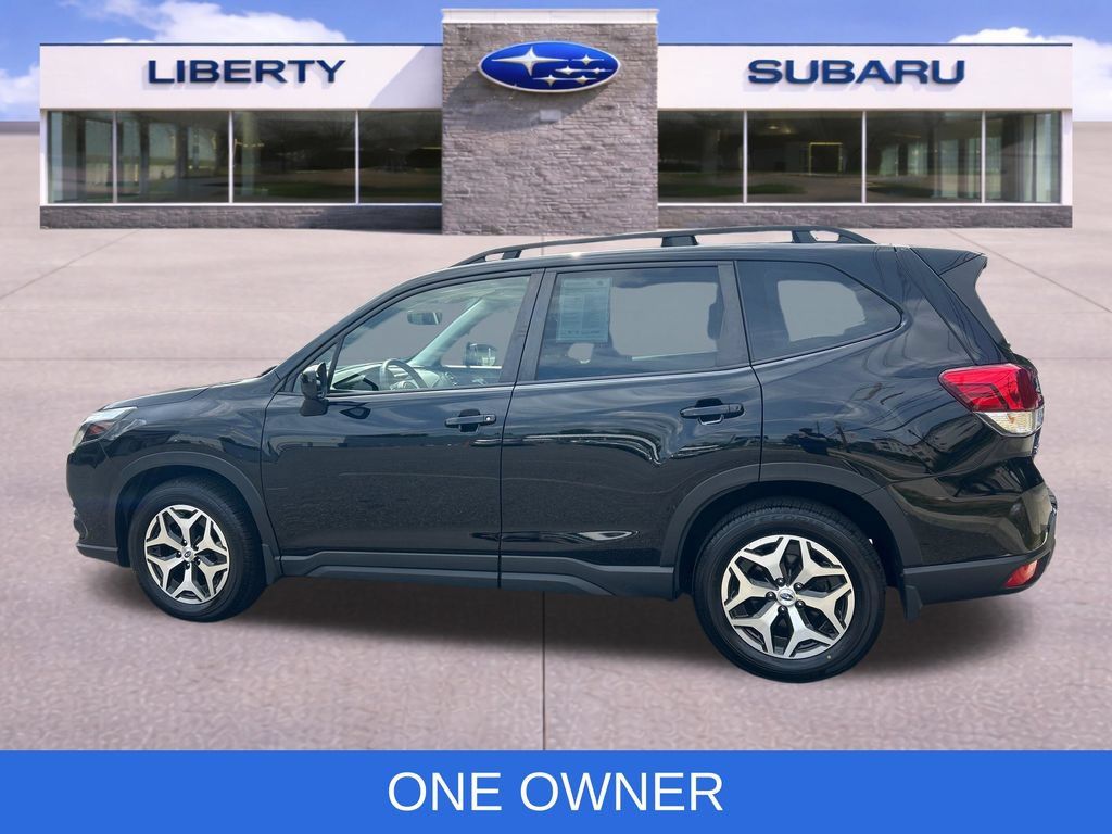Certified 2023 Subaru Forester Premium AWD/4WD image 4