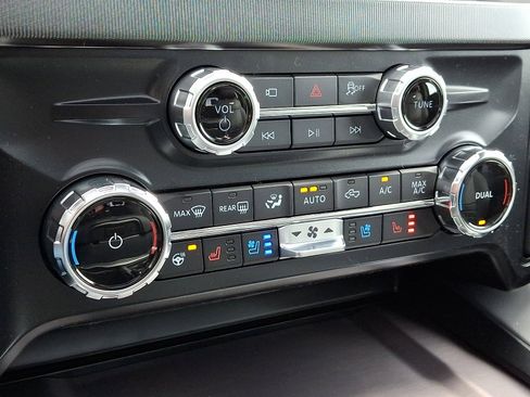 New 2026 Ford F250 Platinum image 12