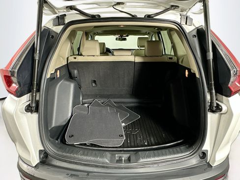 Used 2020 Honda CR-V Touring image 29