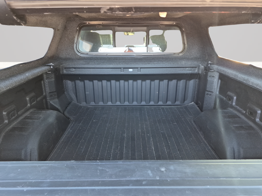 Used 2023 Chevrolet Silverado 1500 LTZ w/ LTZ Premium Package AWD/4WD image 38