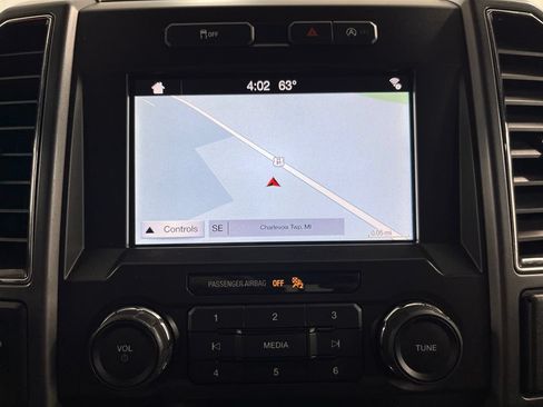 Used 2019 Ford F150 XLT w/ Equipment Group 302A Luxury AWD/4WD image 12